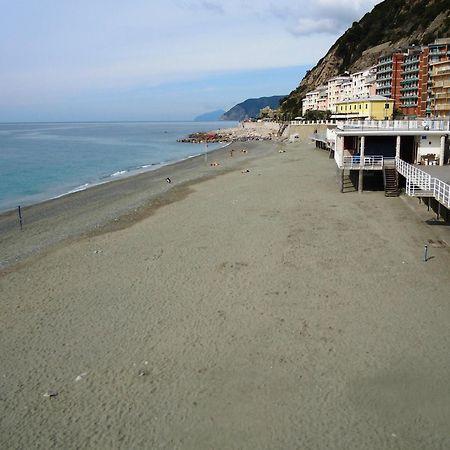 Albergo La Lampara Дейва Марина Екстериор снимка