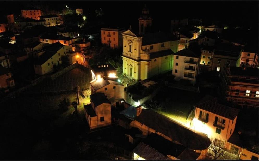 Albergo La Lampara Дейва Марина Екстериор снимка